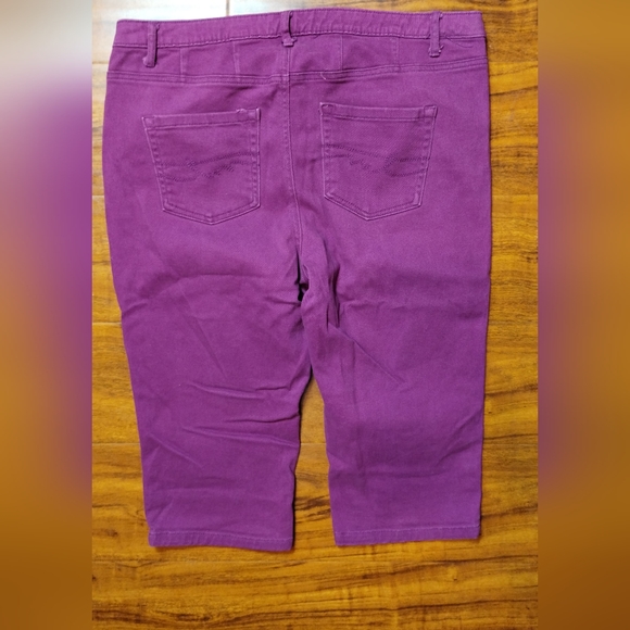 Miss Tina High Purple Waisted Cotton Cropped Jeans - Picture 3 of 12